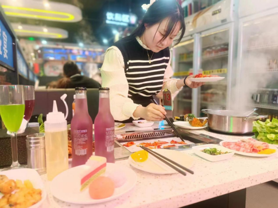 吃自助餐